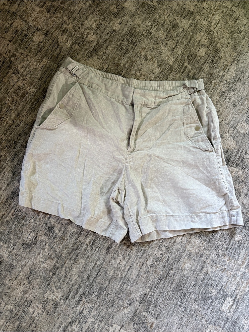 Athleta - Light Beige Casual Linen Shorts - size 16